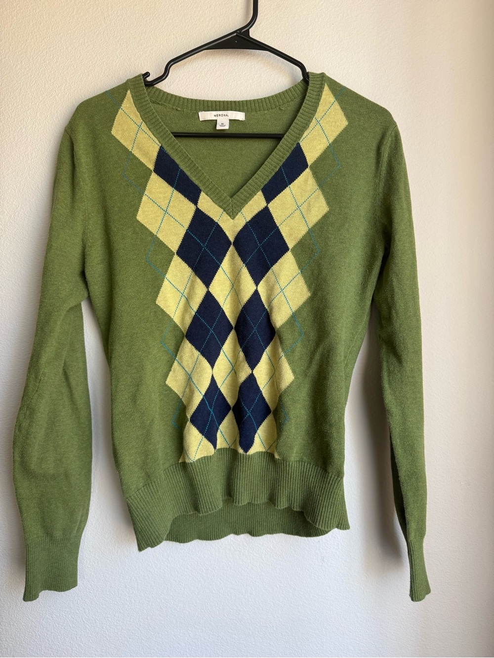 Merona Green V-Neck Argyle Sweater with Navy and Yellow Diamonds